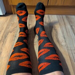 Black and Red Lip Pattern Socks
